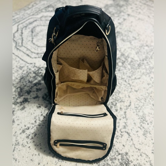 Itzy Ritzy Boss Plus diaper bag- Brand new, never used. - Picture 2 of 4